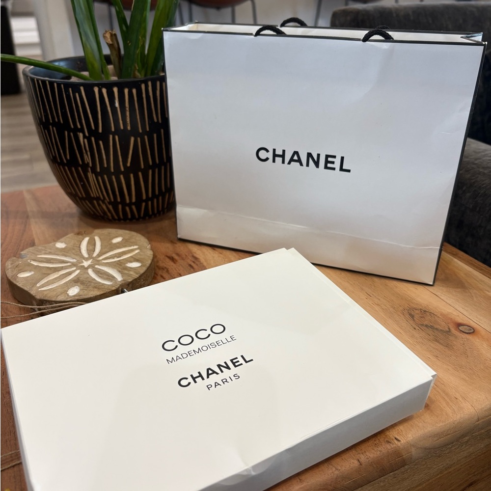 Chanel Coco Mademoiselle White Gift box